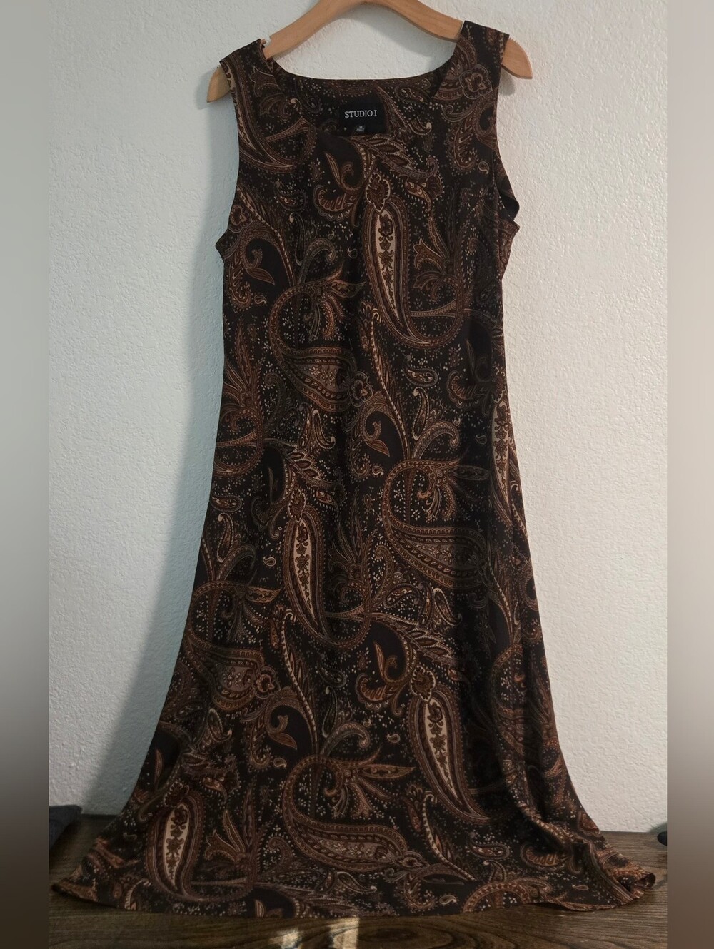 Paisley Brown Scoop Neck Sleeveless Mdii Dress